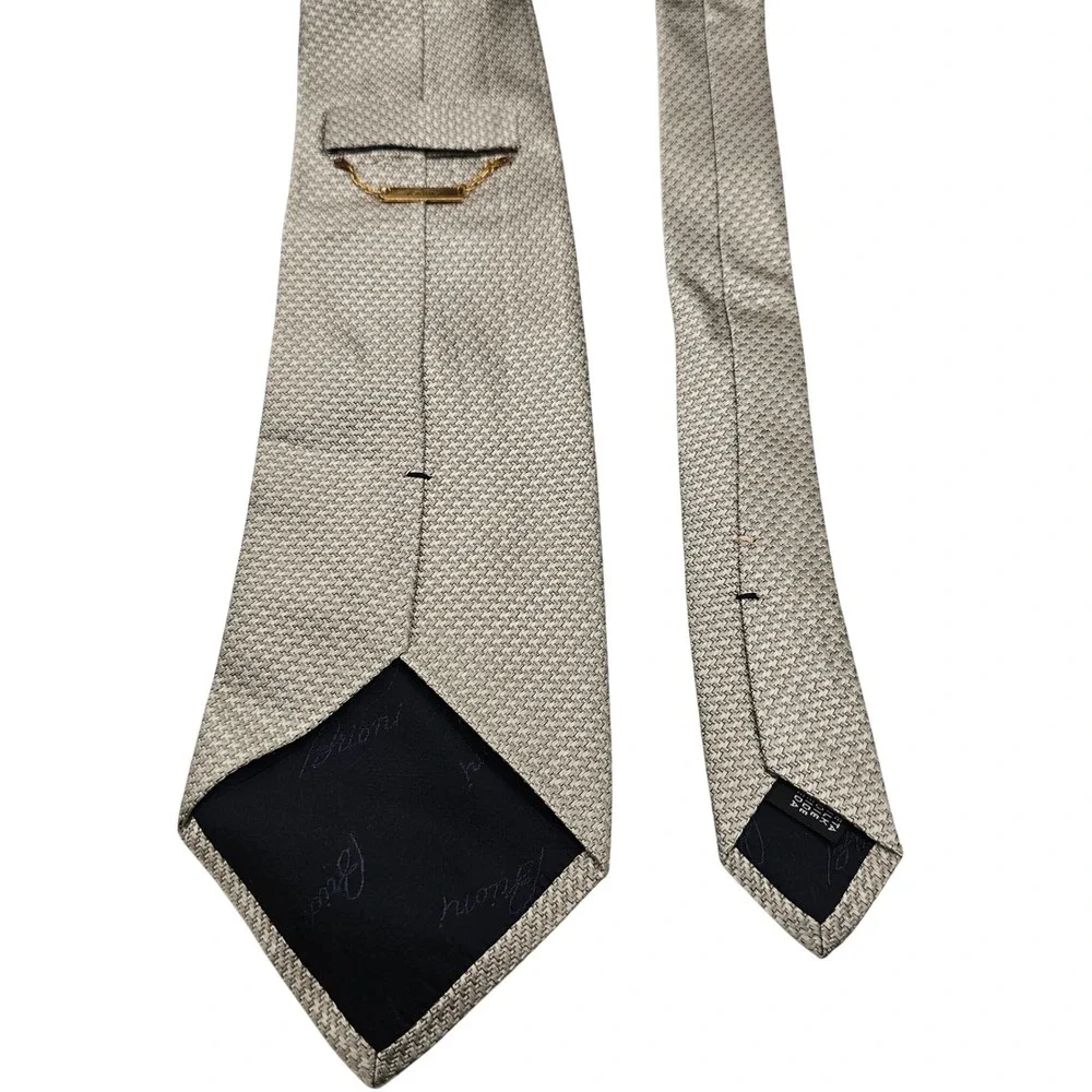Brioni Textured Silk Tie Silver Micro Weave Hand Made‎ in Italy Luxury Designer